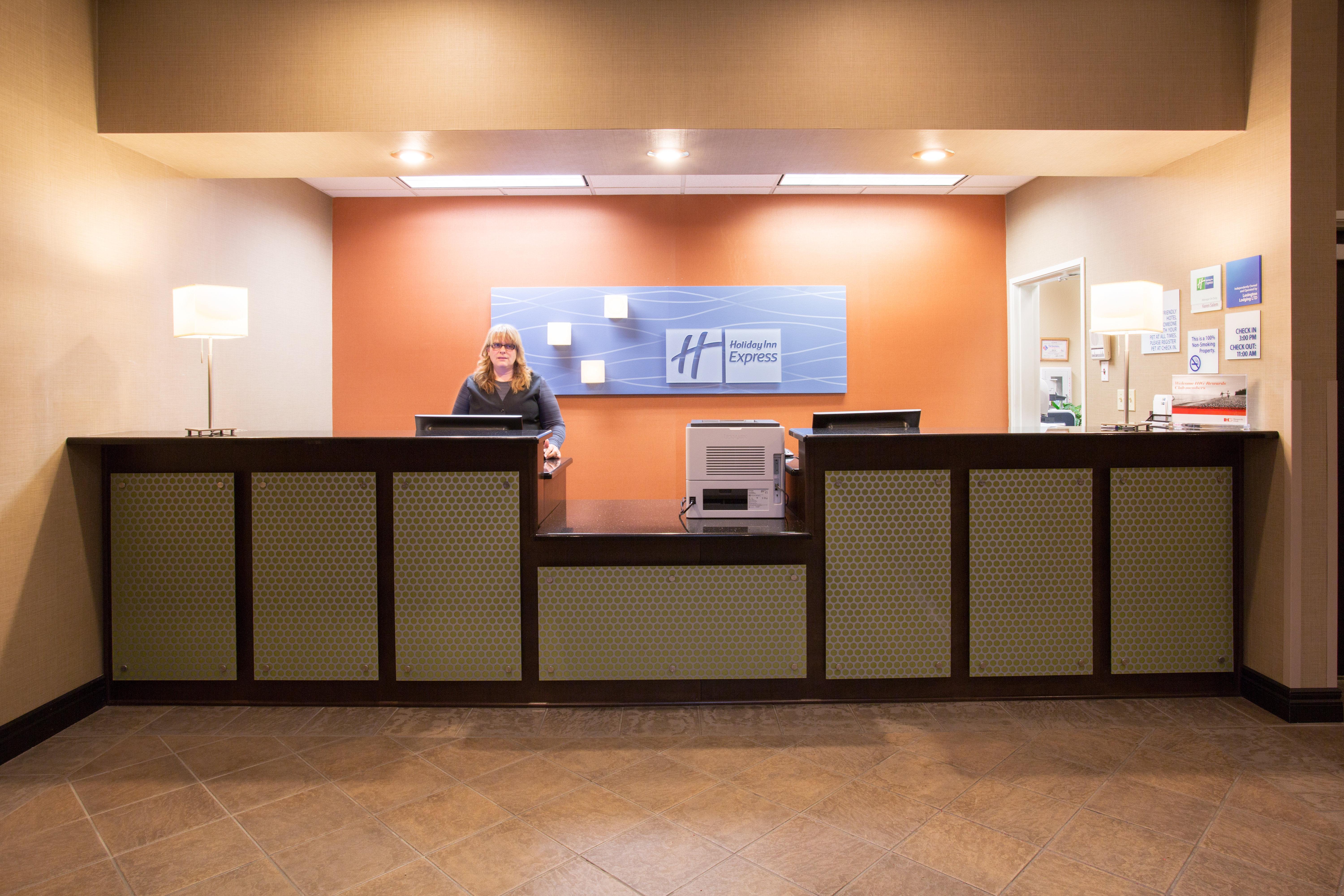 Holiday Inn Express Hotel & Suites Lexington By Ihg מראה חיצוני תמונה