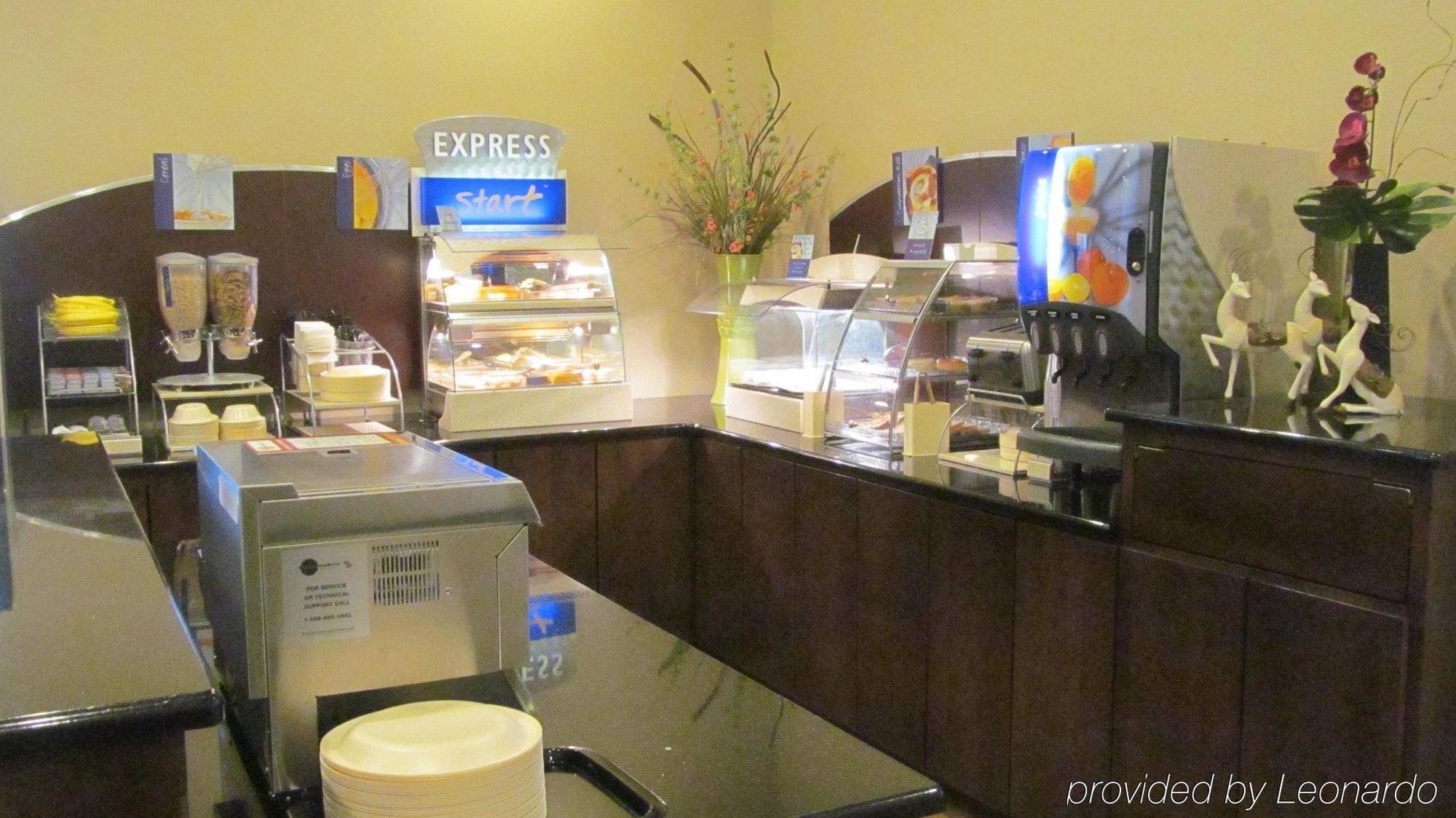 Holiday Inn Express Hotel & Suites Lexington By Ihg מראה חיצוני תמונה