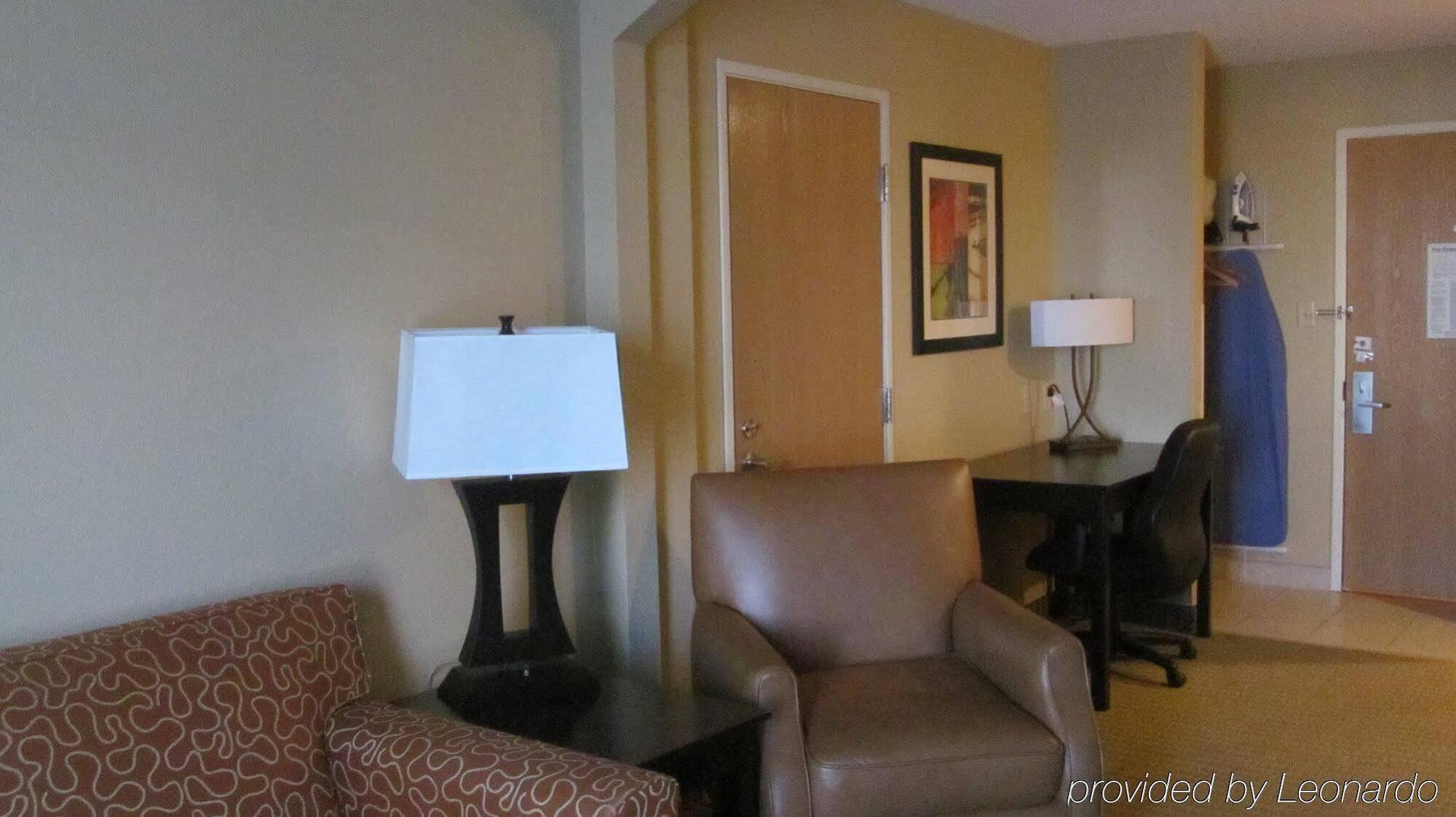Holiday Inn Express Hotel & Suites Lexington By Ihg מראה חיצוני תמונה